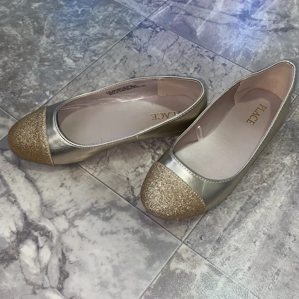 The Children’s Place Girls Gold Metallic Glitter Cap Toe Ballet Flats Size 1